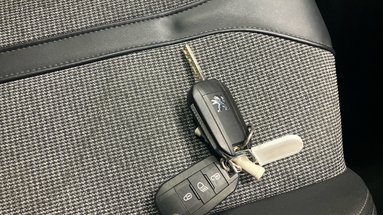 Peugeot 3008 1.2 PureTech Allure 5dr Petrol Estate